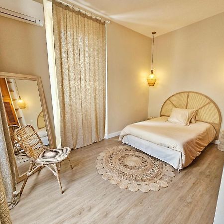 L'Ile Rousse, Hypercentre A 100 M De La Plage 외부 사진